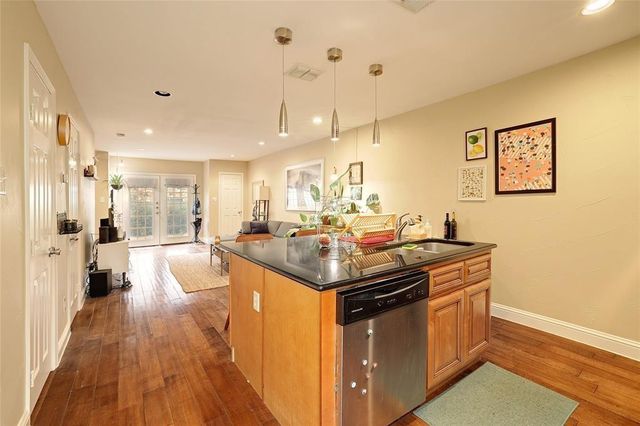 1911 Lightsey RD A, Austin, TX 78704