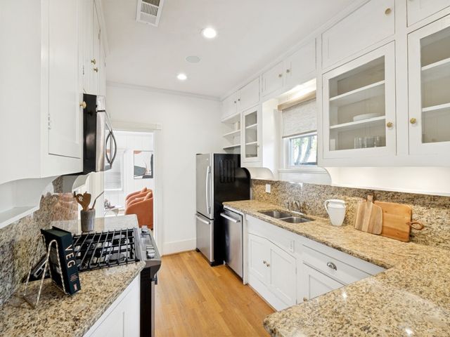 5712 Mercedes Avenue, Dallas, TX 75206