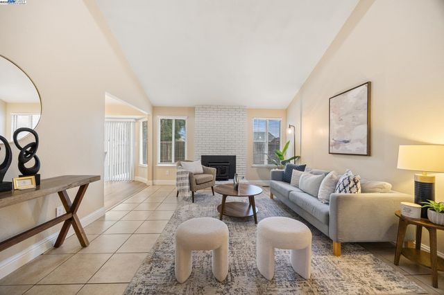 1600 Port Way, Oakley, CA 94561