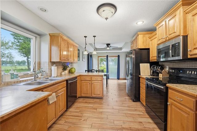 2416 S Outer Belt Road, Oak Grove, MO 64075