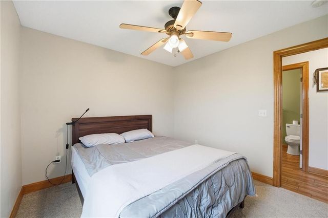 2416 S Outer Belt Road, Oak Grove, MO 64075