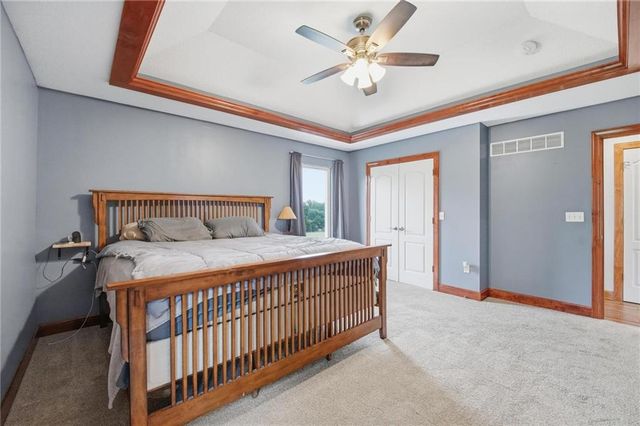 2416 S Outer Belt Road, Oak Grove, MO 64075