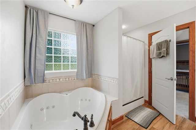 2416 S Outer Belt Road, Oak Grove, MO 64075