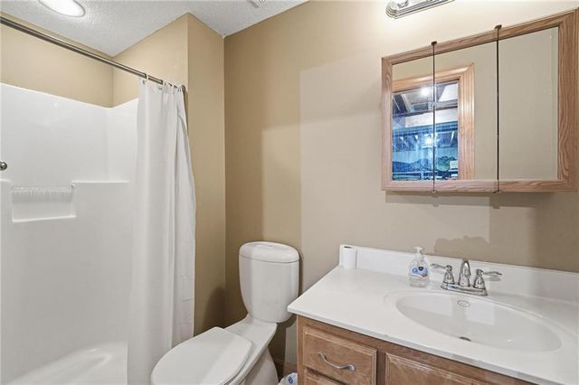 2416 S Outer Belt Road, Oak Grove, MO 64075