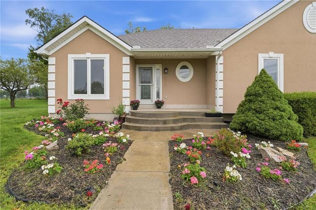 2416 S Outer Belt Road, Oak Grove, MO 64075