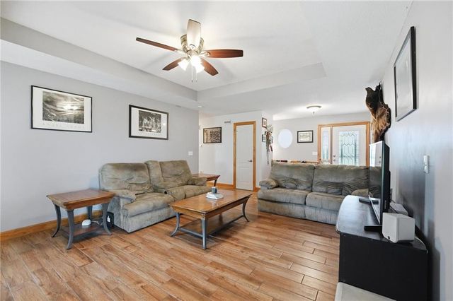 2416 S Outer Belt Road, Oak Grove, MO 64075