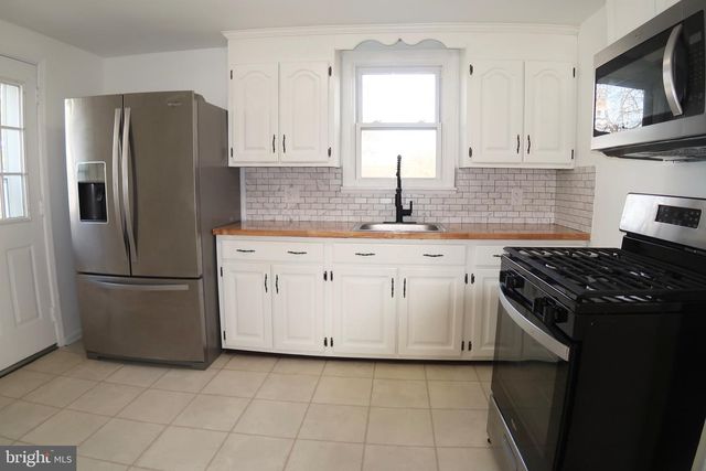 737 OATMAN ST, York, PA 17404