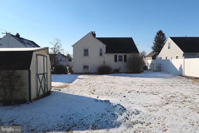 737 OATMAN ST, York, PA 17404