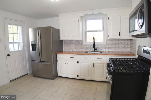 737 OATMAN ST, York, PA 17404