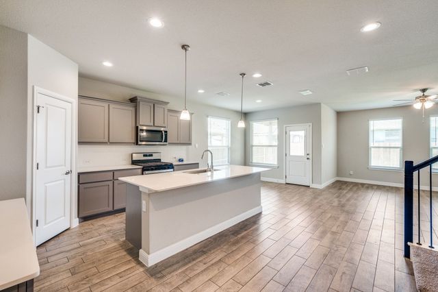 5225 Mountain View Drive, Krum, TX 76249