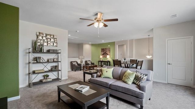 5225 Mountain View Drive, Krum, TX 76249