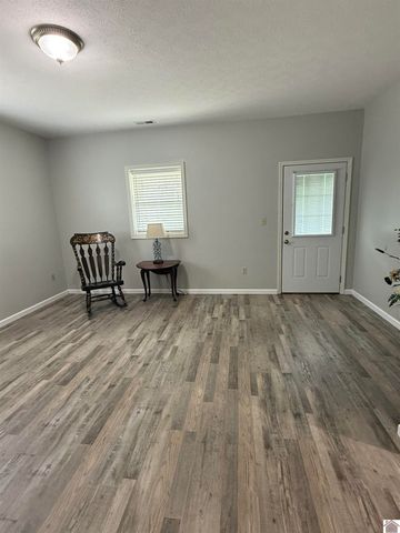 1040 Lone Valley Rd # 2, Calvert City, KY 42029