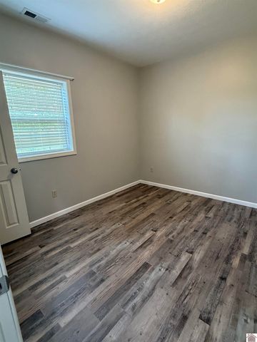 1040 Lone Valley Rd # 2, Calvert City, KY 42029