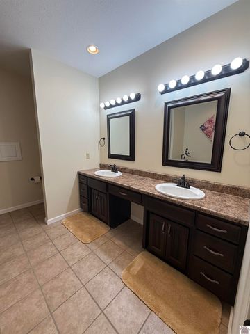 1040 Lone Valley Rd # 2, Calvert City, KY 42029