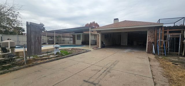 3102 Aspen Drive, Carrollton, TX 75007