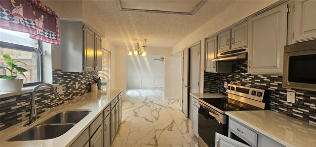 3102 Aspen Drive, Carrollton, TX 75007