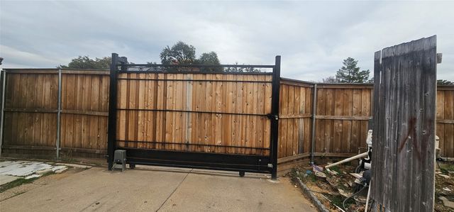 3102 Aspen Drive, Carrollton, TX 75007