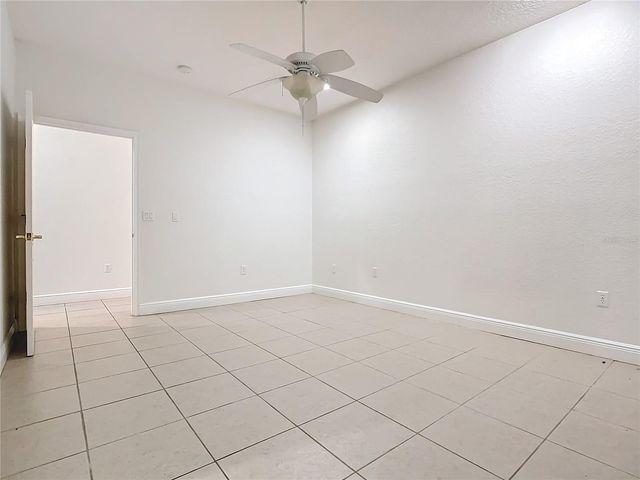 132 ORANGE AVE, Clermont, FL 34711