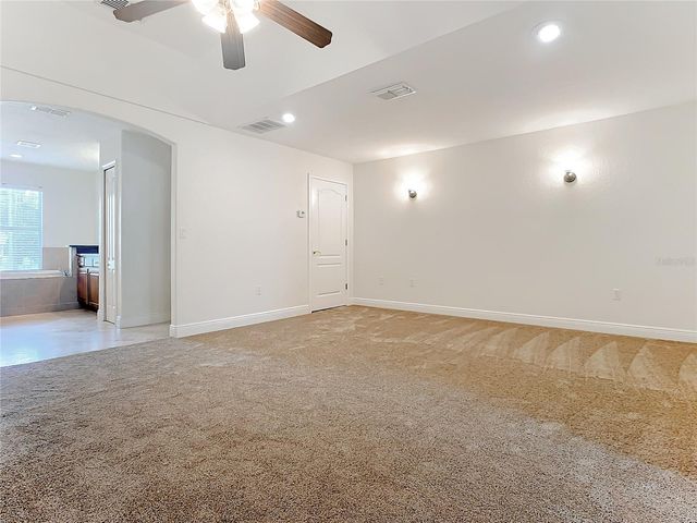 132 ORANGE AVE, Clermont, FL 34711