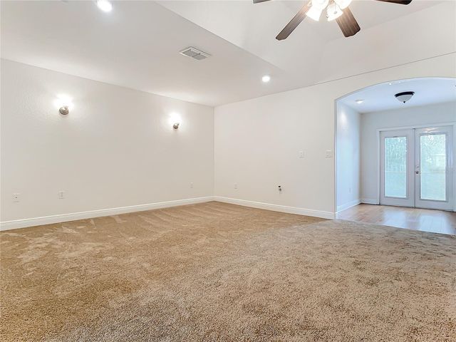 132 ORANGE AVE, Clermont, FL 34711