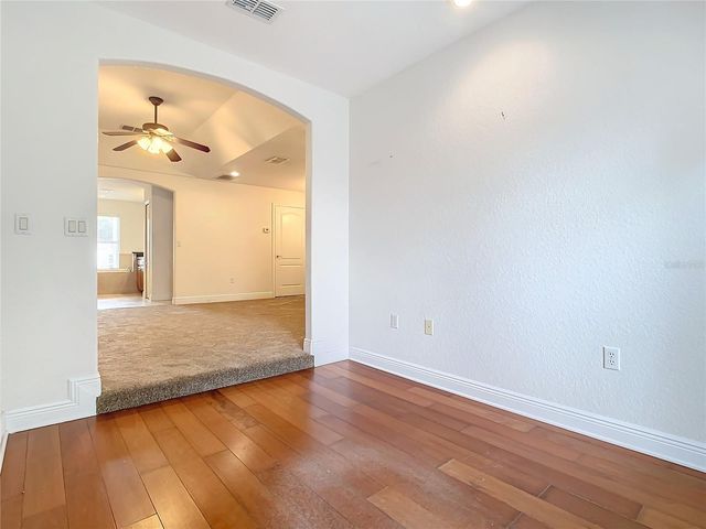 132 ORANGE AVE, Clermont, FL 34711