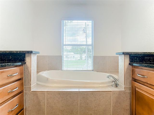 132 ORANGE AVE, Clermont, FL 34711