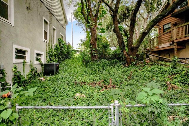 132 ORANGE AVE, Clermont, FL 34711