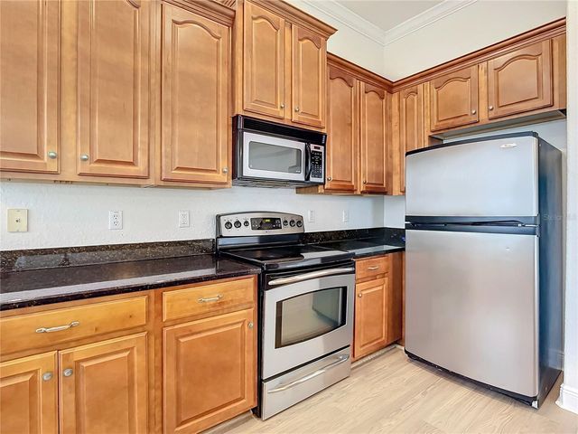 132 ORANGE AVE, Clermont, FL 34711