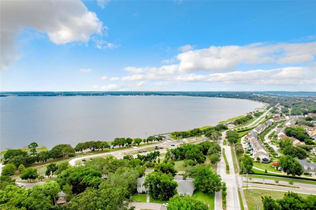 132 ORANGE AVE, Clermont, FL 34711