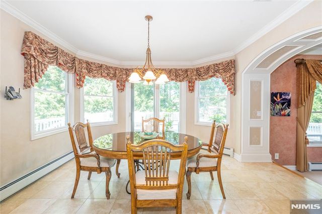9 Ralph Drive, Fairfield, NJ 07004
