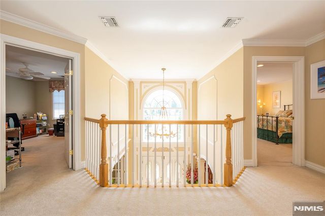 9 Ralph Drive, Fairfield, NJ 07004
