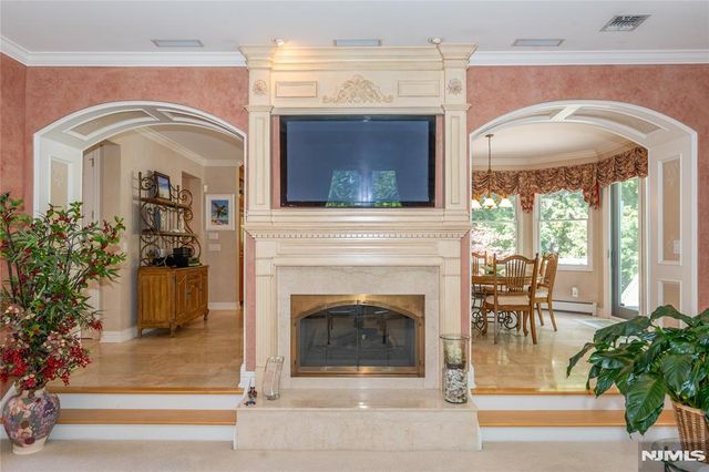 9 Ralph Drive, Fairfield, NJ 07004