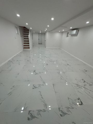 10909 169th Place, Jamaica, NY 11433