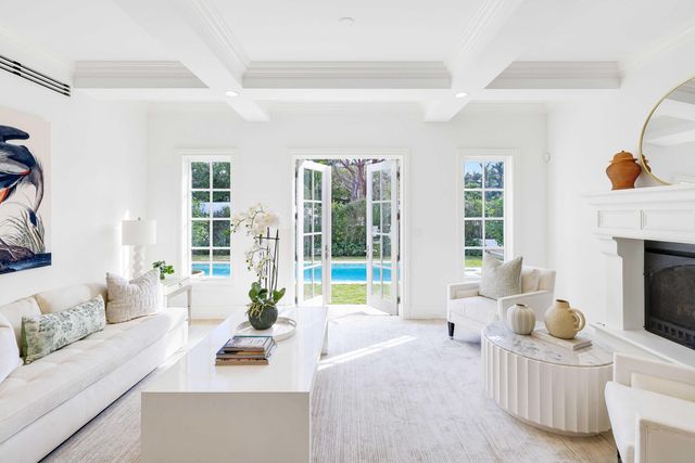 220 Esplanade Way, Palm Beach, FL 33480