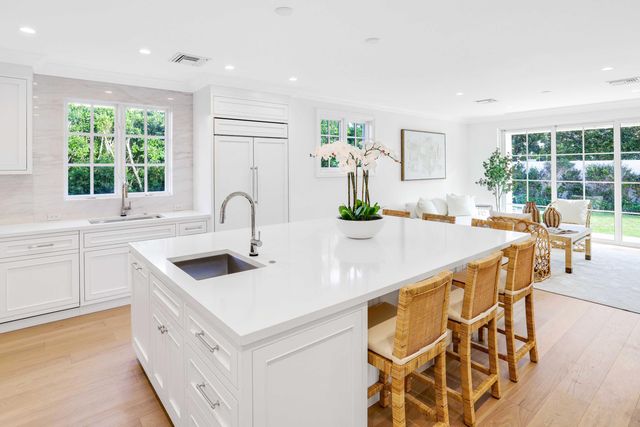 220 Esplanade Way, Palm Beach, FL 33480