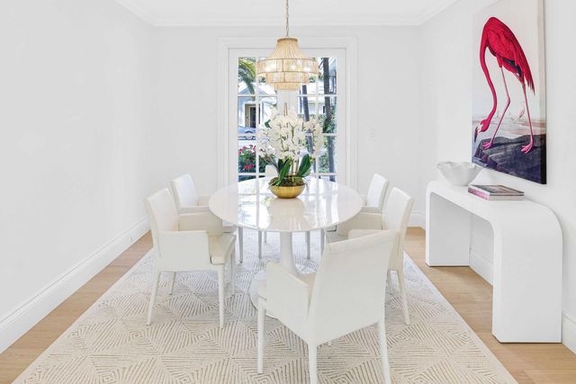 220 Esplanade Way, Palm Beach, FL 33480