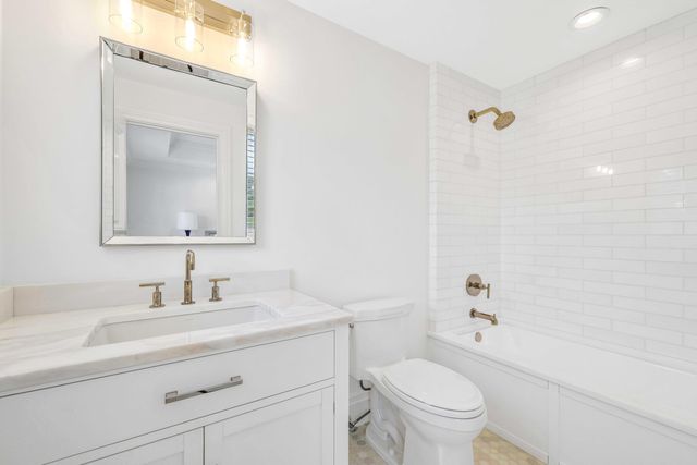 220 Esplanade Way, Palm Beach, FL 33480