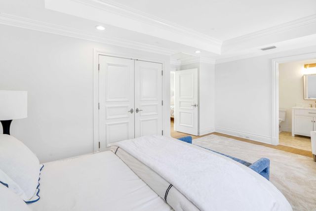 220 Esplanade Way, Palm Beach, FL 33480