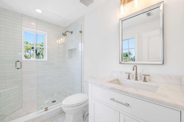 220 Esplanade Way, Palm Beach, FL 33480