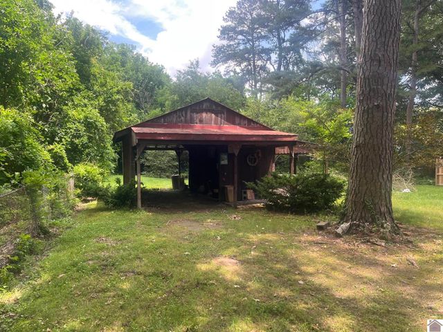2220 W Hovekamp Rd, Paducah, KY 42003