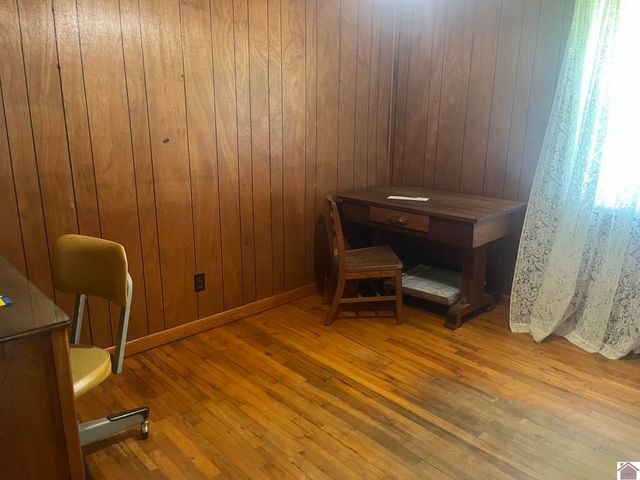 2220 W Hovekamp Rd, Paducah, KY 42003