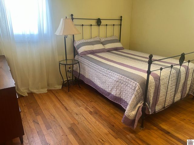 2220 W Hovekamp Rd, Paducah, KY 42003