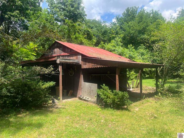 2220 W Hovekamp Rd, Paducah, KY 42003