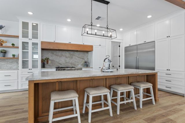 9807 S Plaza De Oro Dr, Oakdale, CA 95361