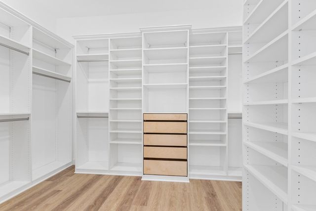 9807 S Plaza De Oro Dr, Oakdale, CA 95361