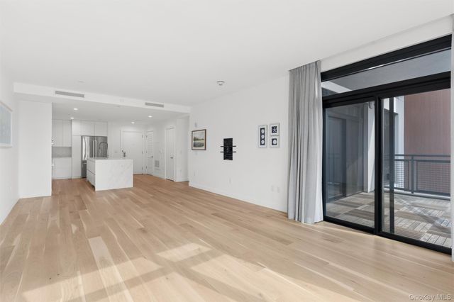 140 Boardwalk 905, Long Beach, NY 11561