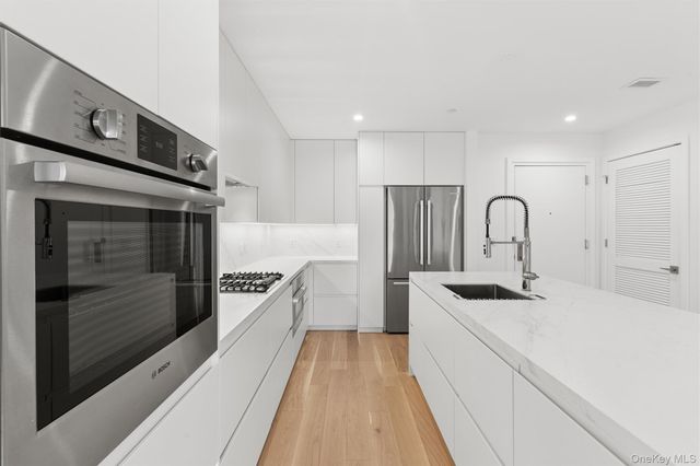 140 Boardwalk 905, Long Beach, NY 11561