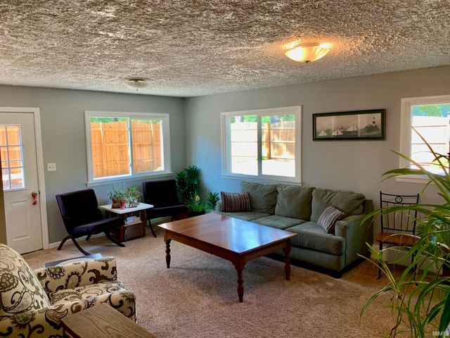 150 W Wayside Drive, Bloomington, IN 47403