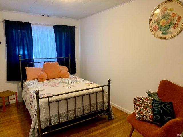 150 W Wayside Drive, Bloomington, IN 47403