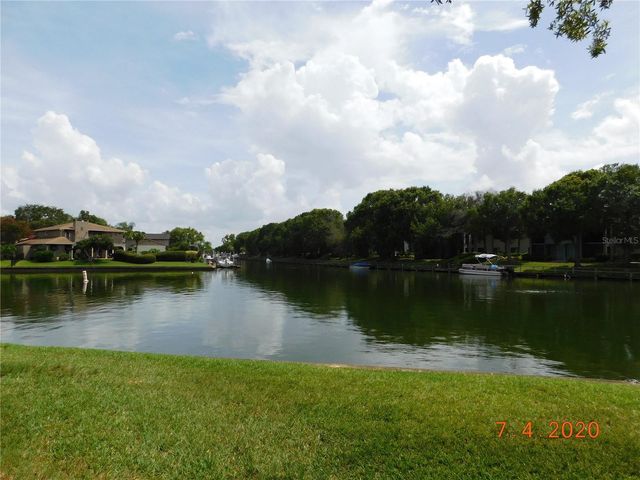 6314 NEWTOWN CIRCLE 14B3, Tampa, FL 33615